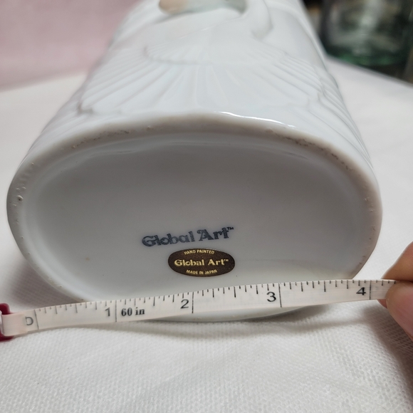 VTG. Global Art White Swan/Crane Vase.  (791) - Picture 6 of 12